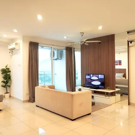Gurney Drive Mansion One Serviced Apartment George Town Room photo