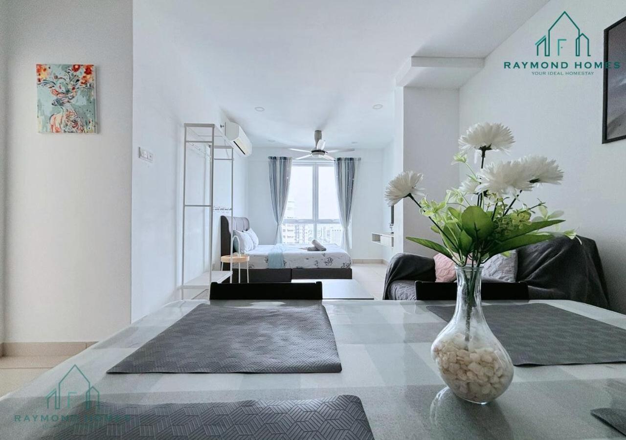 Gurney Drive Mansion One Serviced George Town